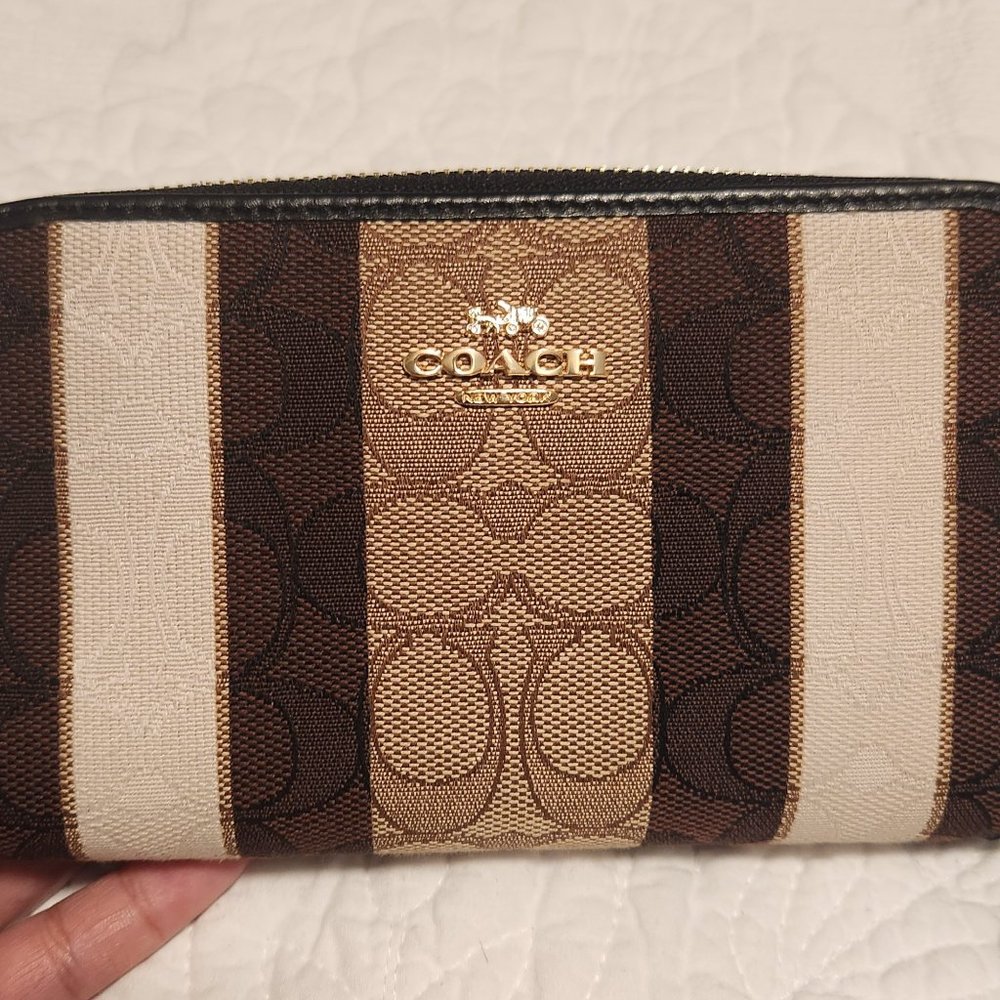 Authentic Coach wallet